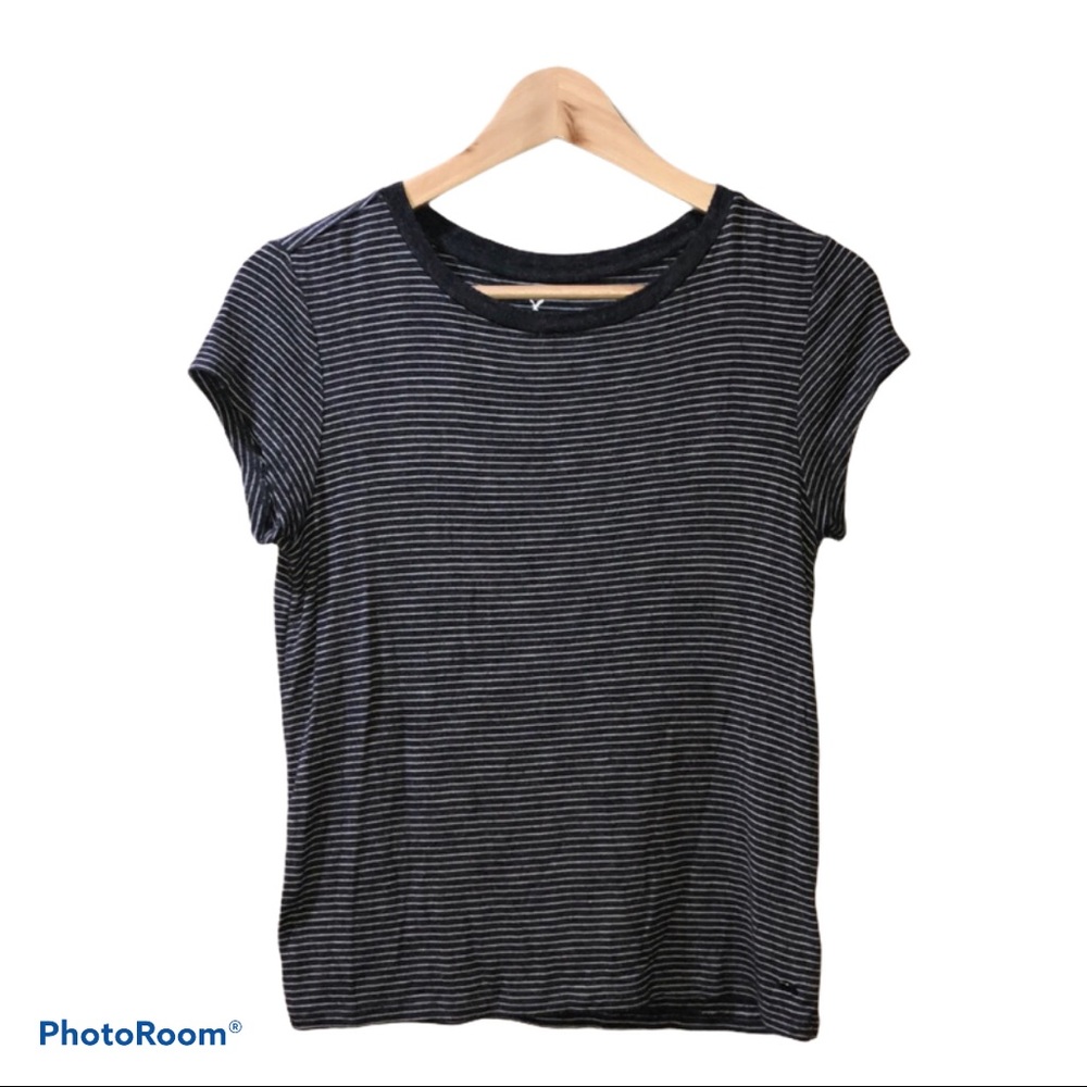 AMERICAN EAGLE • Striped Short Sleeve